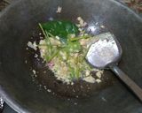Foto langkah ke 1 dari resep Ayam suwir kecap.