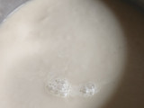 Crema de coliflor y manzana con aceite de trufa