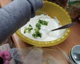 A picture of step 3 of Tzatziki.