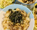 Hình bước làm 4 của món Gyudon Cơm bò kiểu Nhật