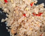 Foto langkah ke 4 dari resep Nasi Goreng Udang Bumbu Iris.