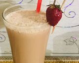A picture of step 4 of Strawberry coffee shake.