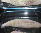 Foto del paso 1 de la receta: Pescadilla con guisantes en salsita de tomate casera ¡cena en 15 minutos!