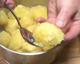 A picture of step 3 of Roast potatoes with duck fat.