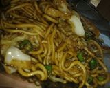Foto langkah ke 3 dari resep Mi goreng homemade.