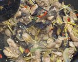 รูปขั้นตอนการทำที่ 6 ของ ไก่ผัดขิงทำง่ายแต่อร่อยมาก