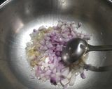 A picture of step 3 of Aloo Palak.