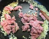 A picture of step 2 of Saffron and sausage risotto.