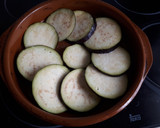 Foto del paso 1 de la receta: Flor de berenjena rellena