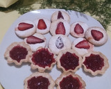 Foto del paso 4 de la receta: Galletitas y Tartitas Con Frutillas