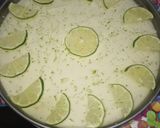 A picture of step 6 of Lemon and Gin Tonic Cake.
