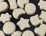 Foto langkah ke 6 dari resep Fancy cookies with royal icing.