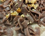 Foto del passaggio 4 della ricetta Fettuccine al cacao burro e salvia
