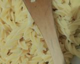 Foto langkah ke 1 dari resep Fusilli Goreng.
