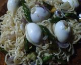 Foto langkah ke 5 dari resep Mi Goreng cabai hijau.