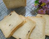 Foto langkah ke 8 dari resep Roti Tawar Kismis (Eggless).