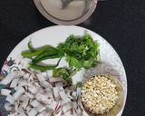 A picture of step 1 of Coconut chutney mumbai anna style.