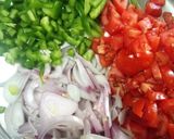 मिक्स वेज चीज़ पिज़्ज़ा (mix veg cheese pizza recipe in Hindi) रेसिपी चरण 1 फोटो