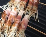 รูปขั้นตอนการทำที่ 3 ของ 🍢หม่าล่าเห็ดเข็มทองพันเบคอน