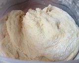 Foto langkah ke 1 dari resep Roti goreng lipat.