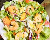 Hình bước làm 3 của món Salad tôm trộn thập cẩm 🥗