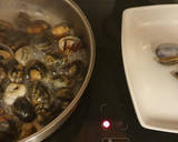 Foto del paso 2 de la receta: Fideos con Almejas y Langostinos