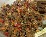 Foto langkah ke 4 dari resep Oseng Oseng Kerang Manis Pedas kesukaanku .