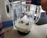 A picture of step 1 of My Oreo frappe 😋.