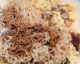 Foto langkah ke 3 dari resep Mie Goreng Manis (Tiam Mi).