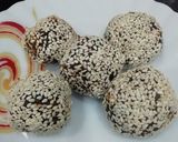 A picture of step 9 of Dates and sesame seeds ladoo.