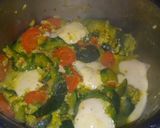 Foto del paso 5 de la receta: Zapallito revuelto con pollo salteado
