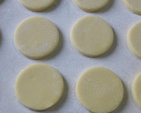Foto del paso 3 de la receta: Alfajorcitos de maicena💕