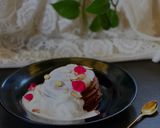 A picture of step 7 of Gur ka Pooda with Vanilla Ice Cream.