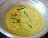 Foto langkah ke 3 dari resep Boh Manok Teupeulemak (Kuah Lemak Telur).