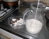 Foto del paso 1 de la receta: Leche, aceite y coco rallado
