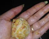 A picture of step 3 of Maggi Pakoda.