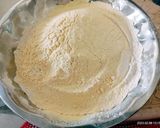 A picture of step 1 of મિસ્સી રોટી.