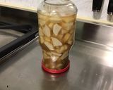 Une image de l'étape 7 de Pickles de radis noir aux épices et vin blanc.