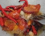 Foto langkah ke 2 dari resep 41 - Sambal Tomat Pecel Ayam.