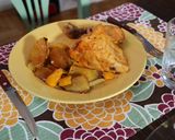 Foto del paso 3 de la receta: Pechugas de pollo al horno con puerro, manzanas asadas y sésamo