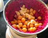A picture of step 3 of Beetroot Humus.