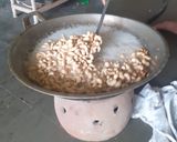 Foto langkah ke 4 dari resep 4. Mete goreng anti gosong.