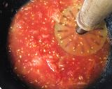 A picture of step 1 of Shahjahani Meetha (Tomato Halwa - Hyderabadi style).