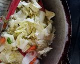 Foto langkah ke 3 dari resep Tumis Sawi Wortel.