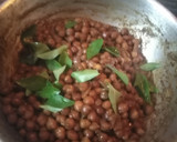 ஹெல்தியான மசாலா கருப்பு கொண்டை கடலை ரெசிபி ஸ்டேப் 3 புகைப்படம்