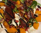 Foto del paso 7 de la receta: Ensalada de Calabaza Otoñal con Crujiente de Jamón Serrano, Granada y Rulo de Cabra