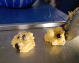 A picture of step 8 of Milky Vanilla Choco Chip Cookies.