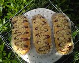 Foto langkah ke 8 dari resep Blueberry Streussel Bread.