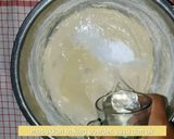 Foto langkah ke 3 dari resep Bolu Pandan 2 telur empuk banget, takaran sendok.