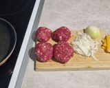 Hamburgerpogácsa legjobb oldala; A 20 perces keto torony érlelt cheddar - al recept fázis 1 fotója